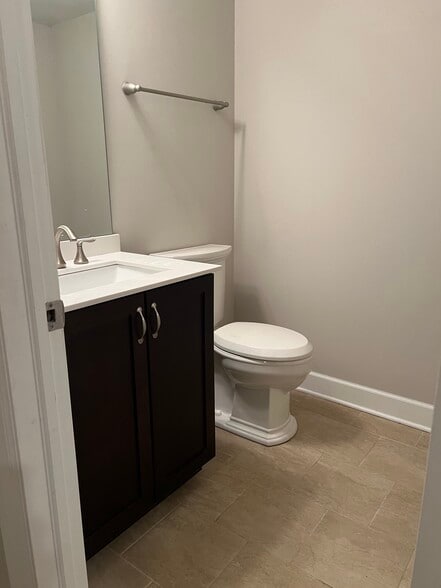 Building Photo - 1053 Harrison Park Pl