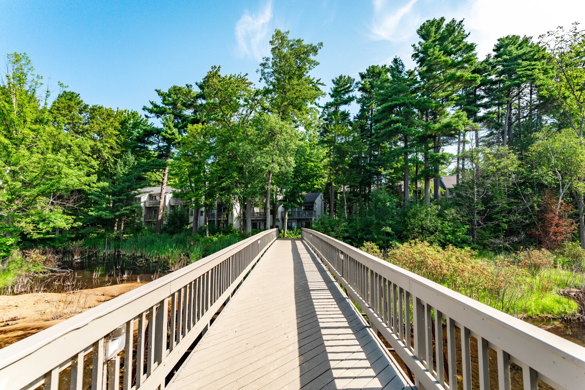 Building Photo - 5715 Creeks Crossing N