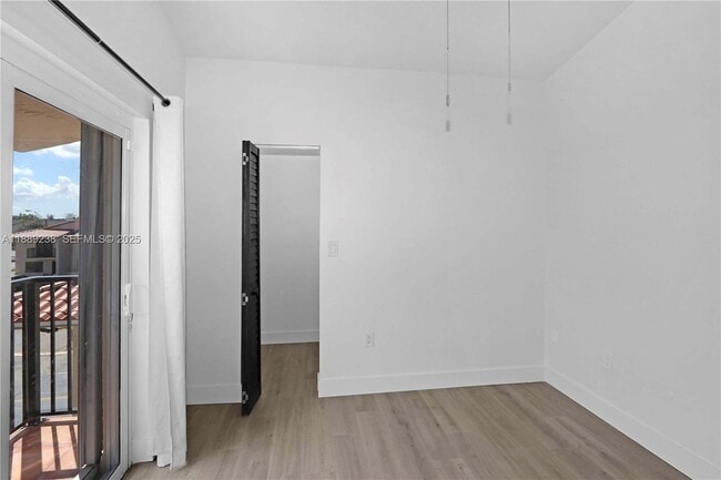 Building Photo - 5530 W 26th Ct