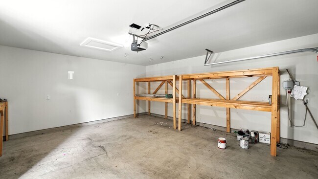 Building Photo - 490 Nautical Lp