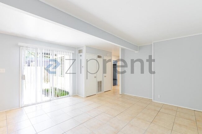 Building Photo - 709 Adeline Pl