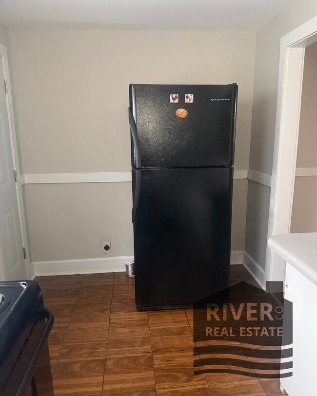 Building Photo - 112 Garfield Ave