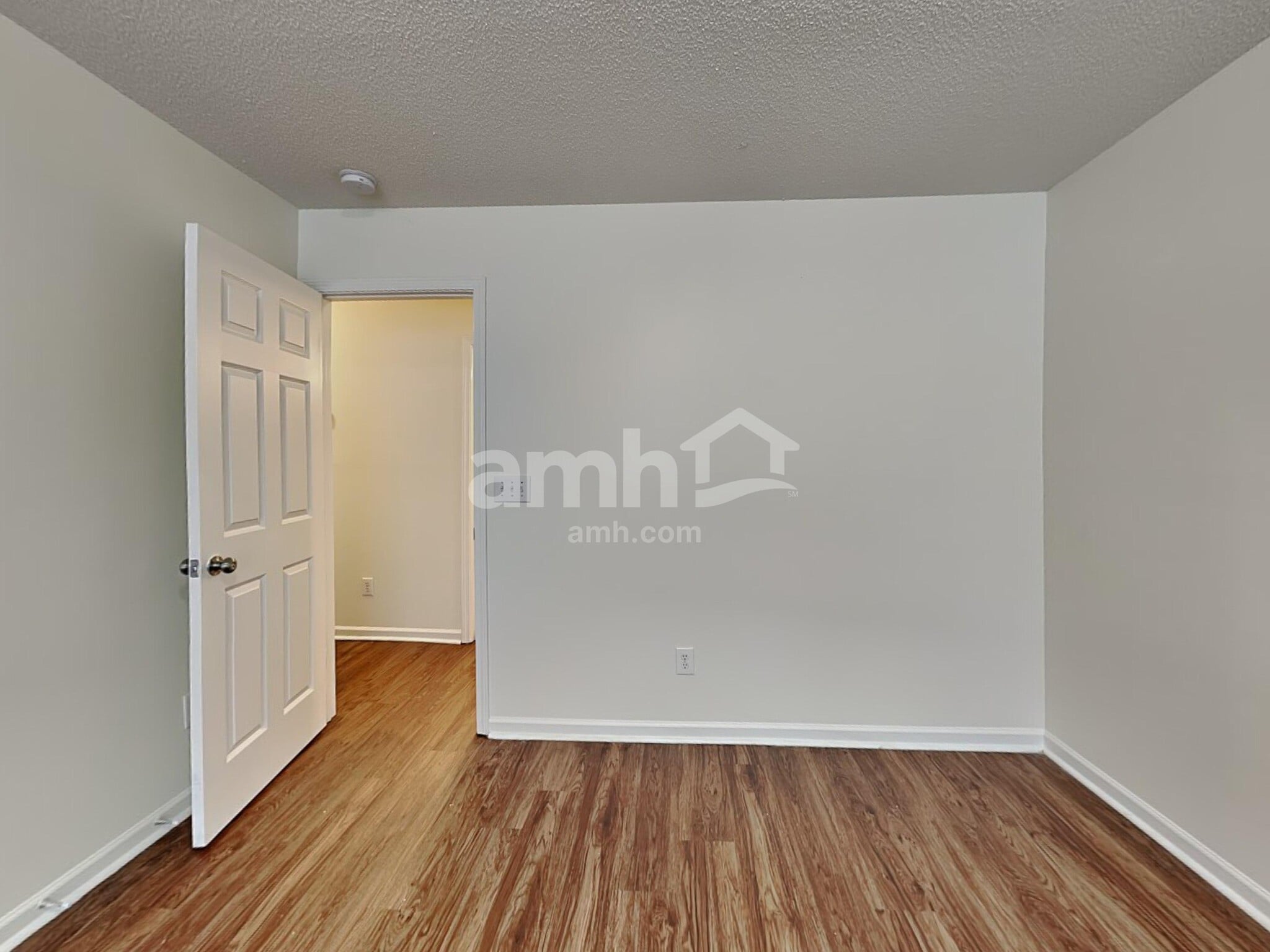 Building Photo - 520 Dogwood Creek Pl