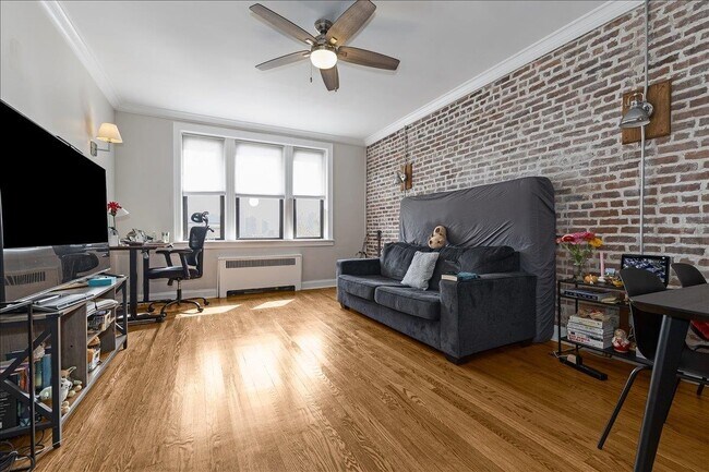 Building Photo - 104 Palisade Ave