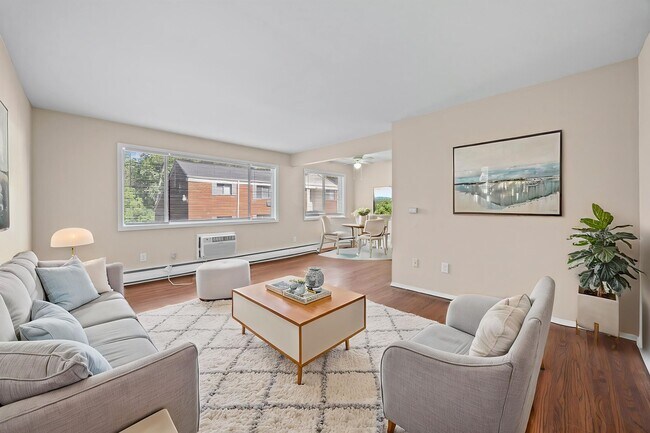 Building Photo - 138-154 Woodhill Dr