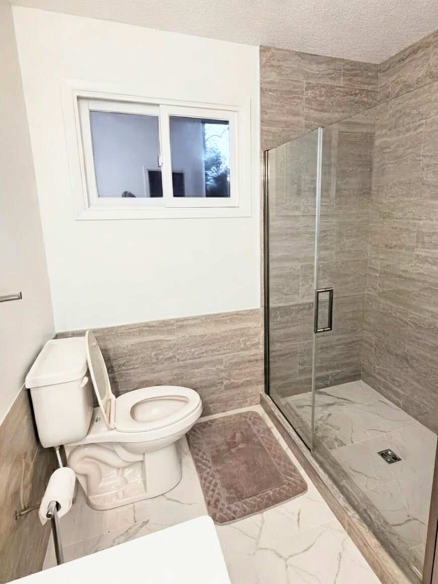 Building Photo - 3460 W Lexington Avenue Ext