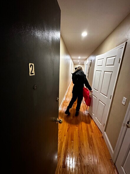 Building Photo - 60 Egmont St