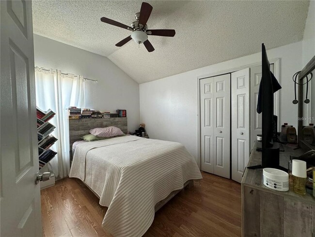 Building Photo - 2112 Jessa Dr