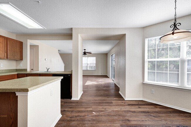 Building Photo - Spacious Brick-Front Home with Loft and Ex...