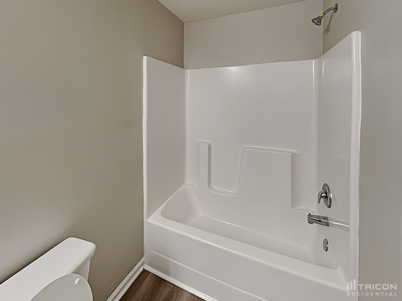 Building Photo - 419 Renown Ct