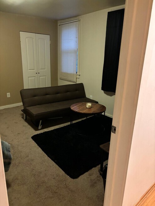 Building Photo - 14 S 14th St