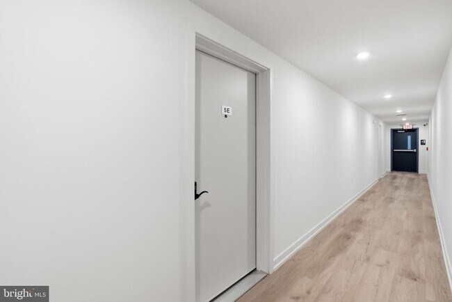 Building Photo - 209 New St