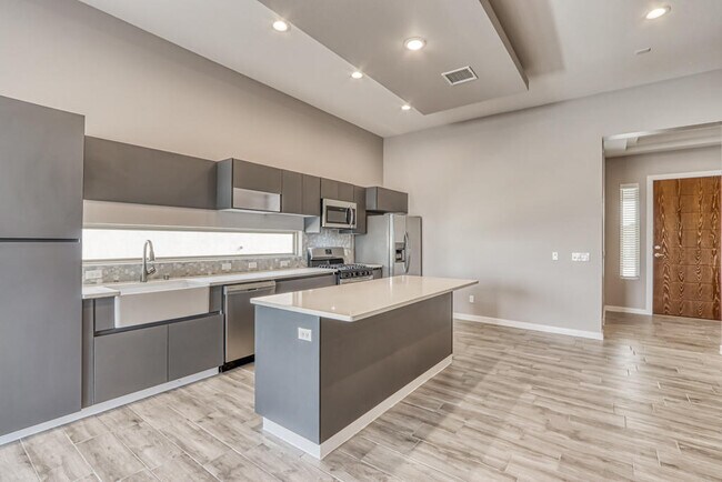 Building Photo - 409 Beech Tree Dr