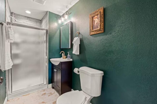 Building Photo - 2853 S Ellen St