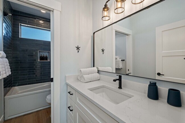 Building Photo - 1288 Cohasset Crest N