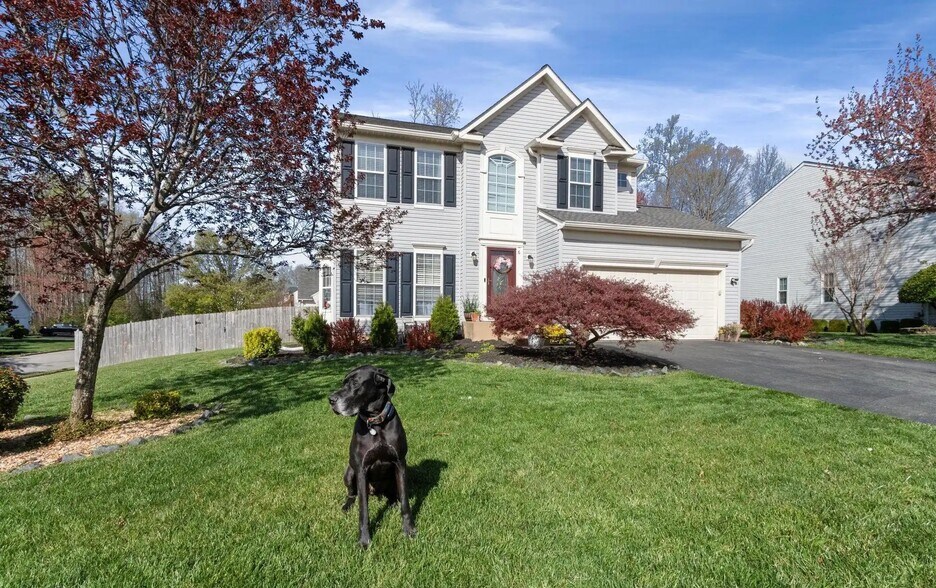 Building Photo - 6 Beau Ridge Dr