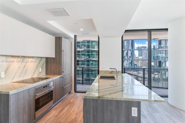 Building Photo - 801 S Miami Ave