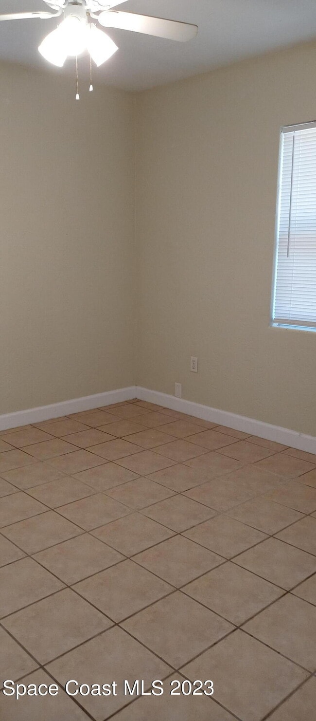 Building Photo - 248 Le Jeune Dr