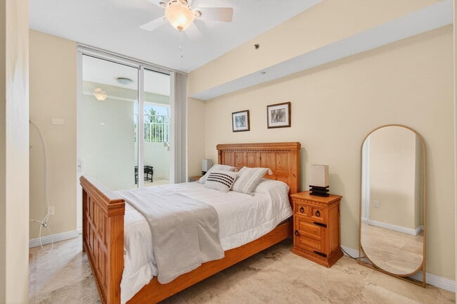 Building Photo - 3700 S Ocean Blvd