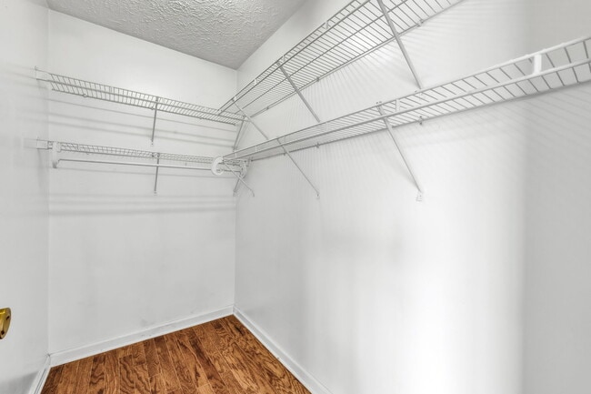 Building Photo - 912 Lyme Brook Ln