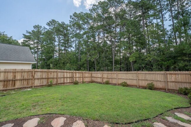 Building Photo - 10 Arbors Cir