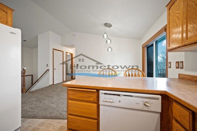 Building Photo - 433 N Brushwood Ct