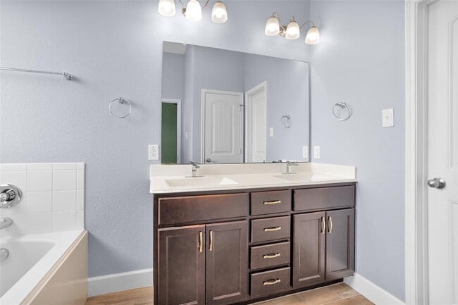 Building Photo - 5219 Rosehill Ridge Ct