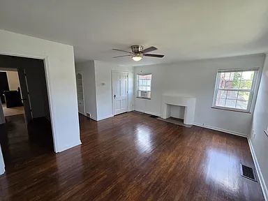 Building Photo - Renovated 2BD/1BA Apartment | Bexley Area | Hardwood Floors | Pets Welcome