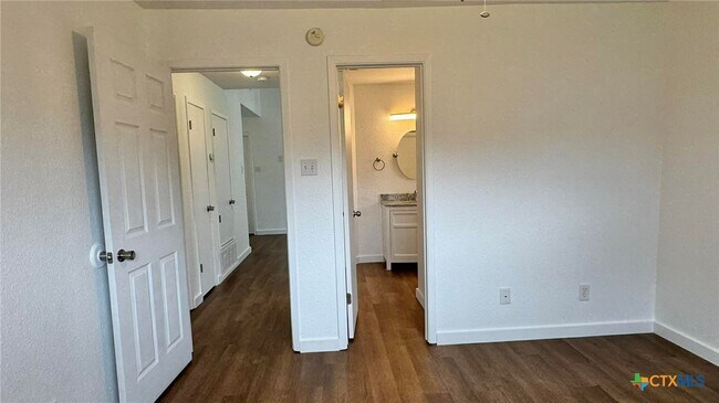 Building Photo - 2207 Purser Dr