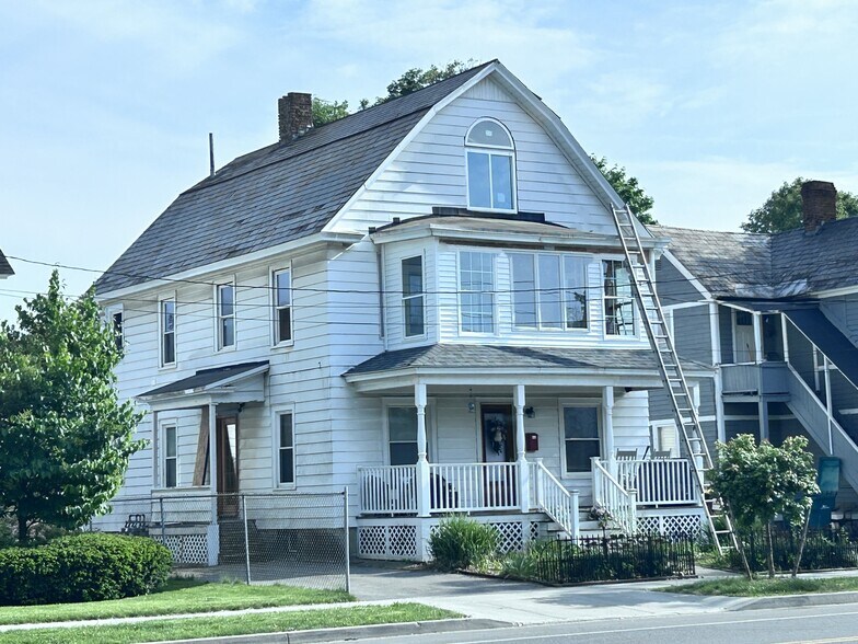 New 3 Season Porch - 31 Dix Ave