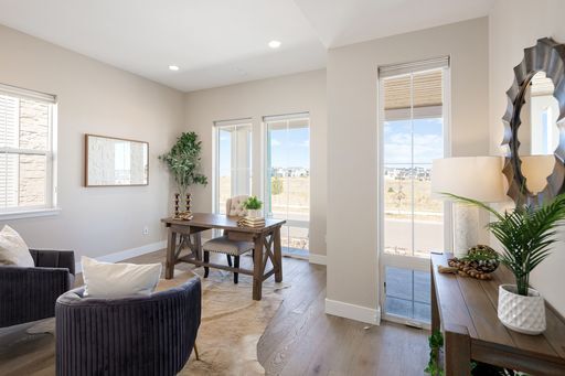 Building Photo - 6 Bedroom 5.5 Bathroom Single Family Home ...