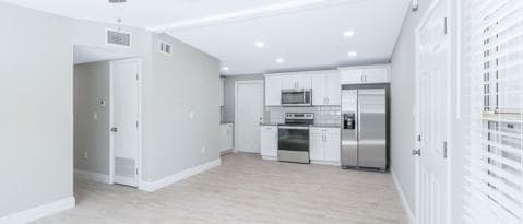 Building Photo - 1325 Windsor Way