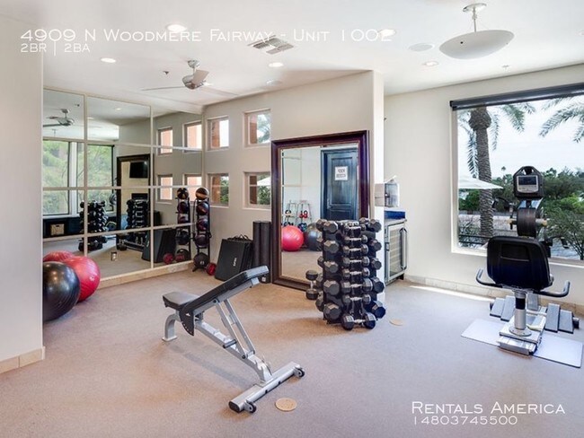 Building Photo - MOVE IN SPECIAL