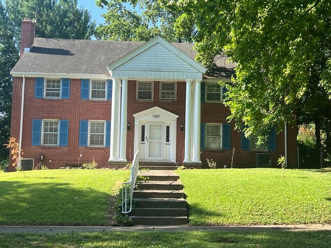 Primary Photo - 1347 W Sunset Ave