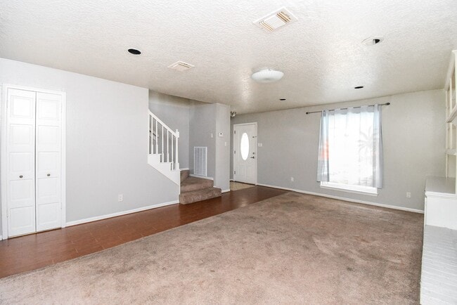 Building Photo - 1709 Beaver Springs Ct