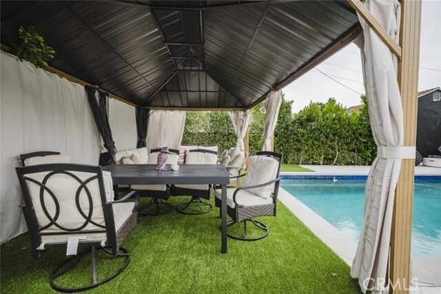 Building Photo - 7306 Farmdale Ave