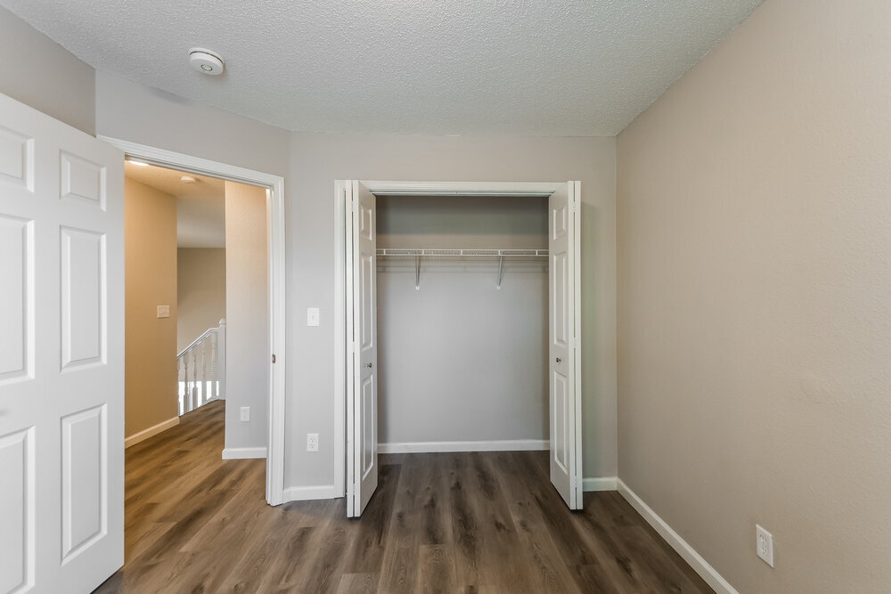 Building Photo - 10343 Kensil St