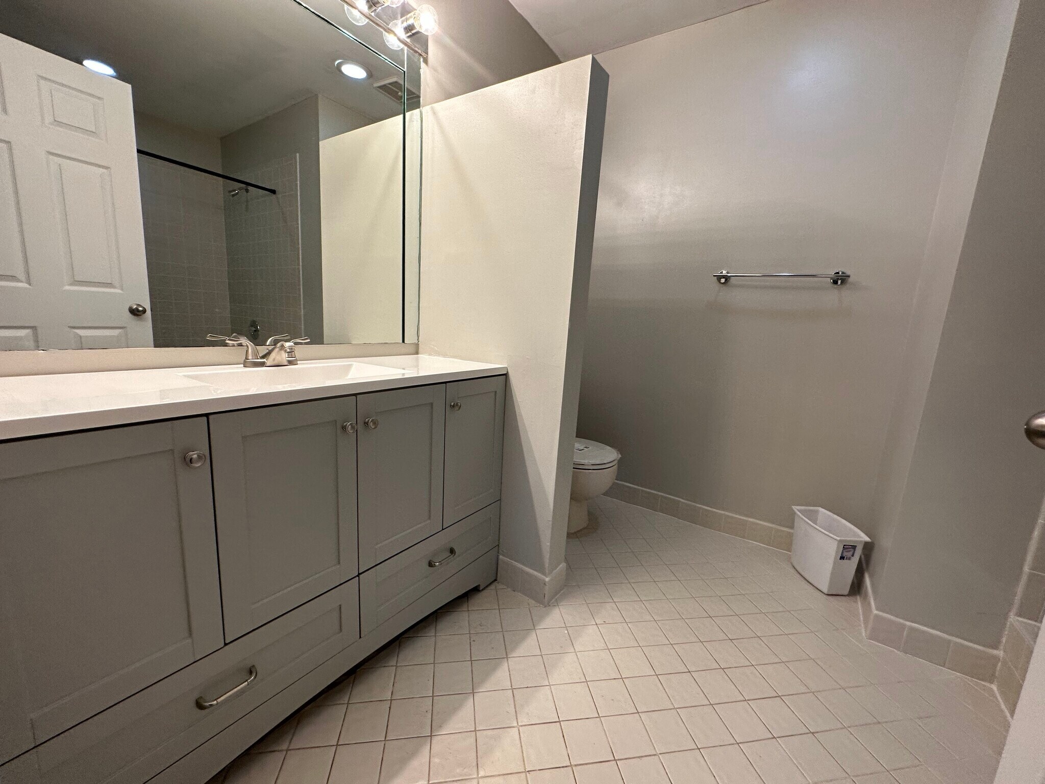Master Bath - 6016 NW 91st Way