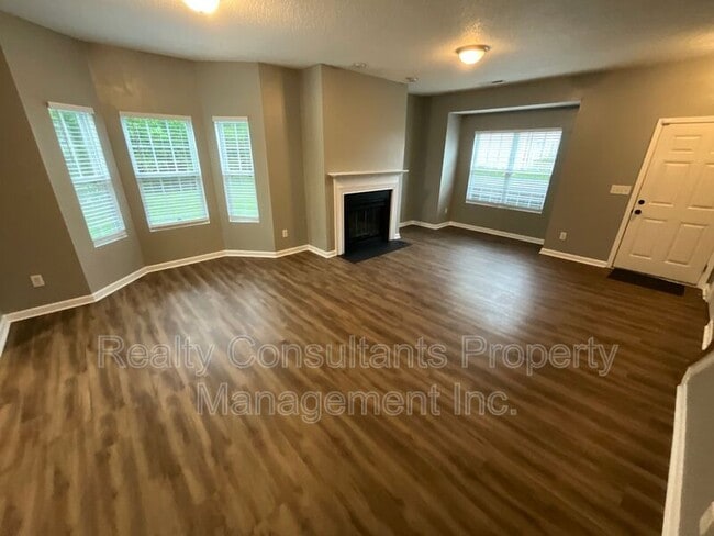Building Photo - 812 Brittany Way