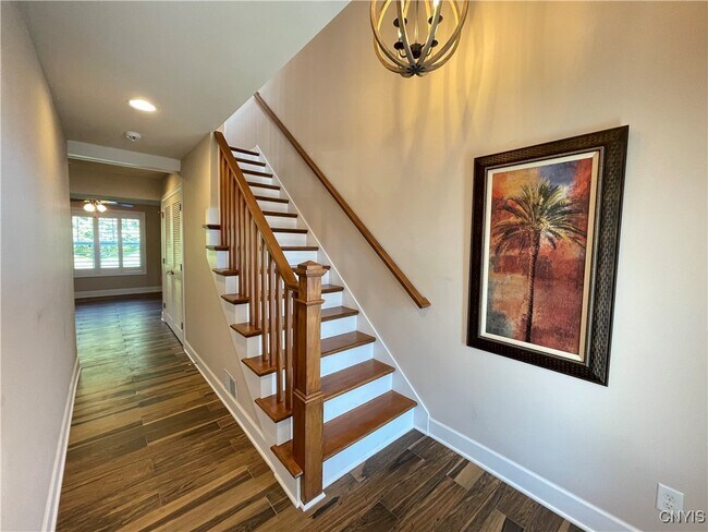 Building Photo - 7504 Birdsong Ln