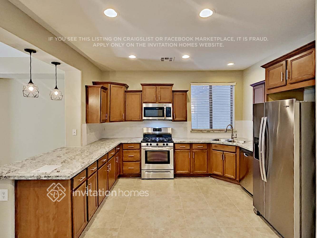 Building Photo - 3351 E Oakland St