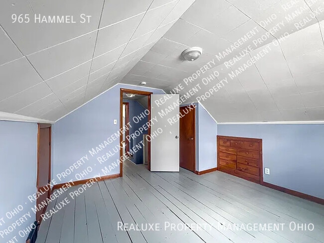 Building Photo - 965 Hammel St