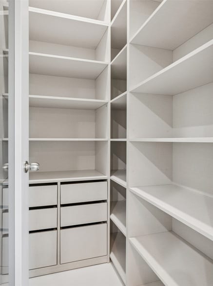 Building Photo - 1880 Beaumont St