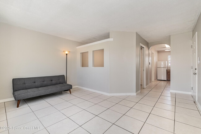 Building Photo - 390 W Cocoa Beach Causeway