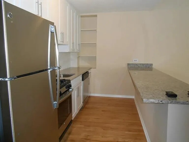 Building Photo - 2523 N Lincoln Ave