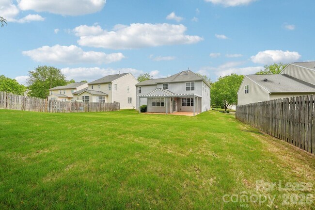 Building Photo - 14417 Laurel Tree Ln