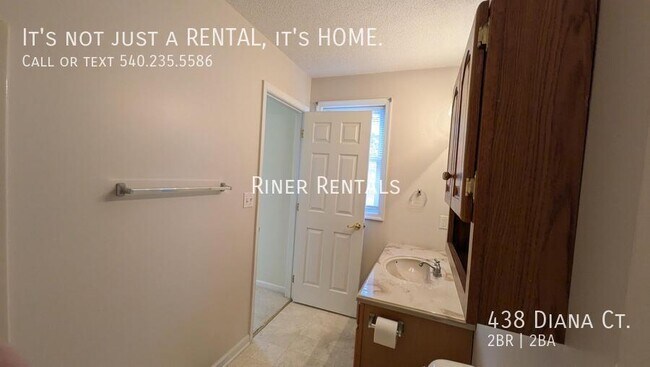 Building Photo - 438 Diana Ct