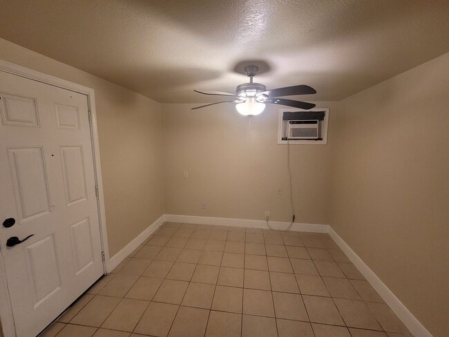 Building Photo - 5401 Avenue P 1/2