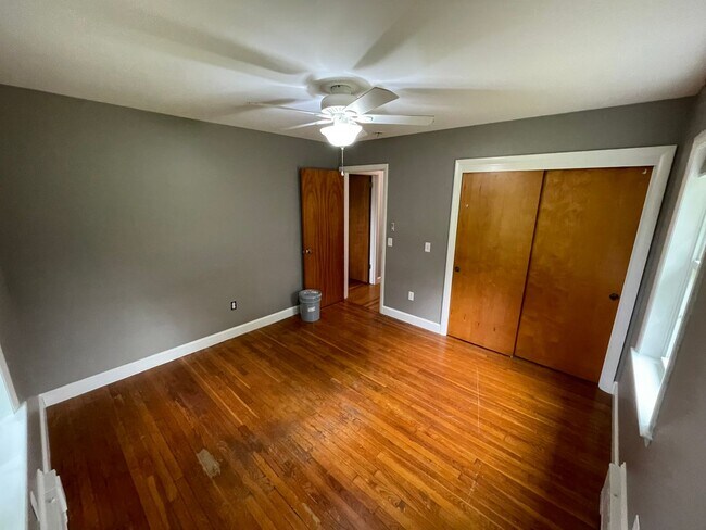 Building Photo - Single-Family Home for Rent - Dover, NH