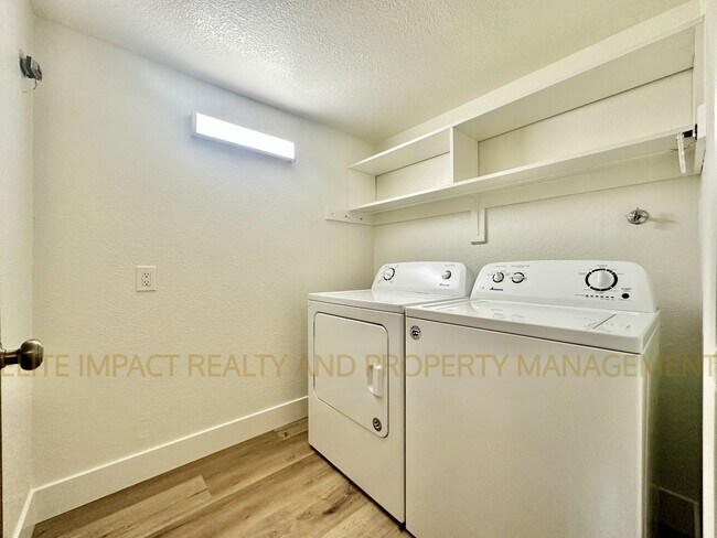 Building Photo - 4259 E Blanton Rd